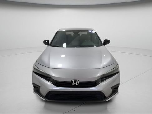 Used 2023 Honda Civic Sport image 2