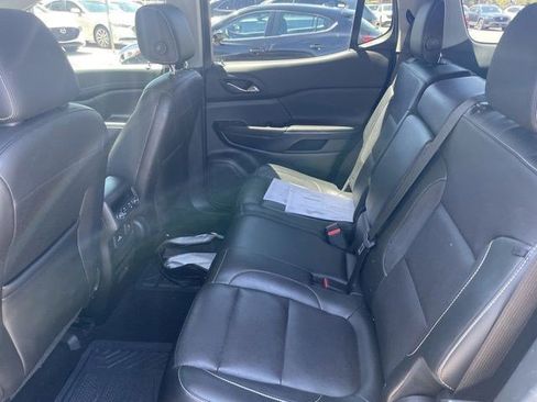 Used 2019 GMC Acadia SLT FWD image 9