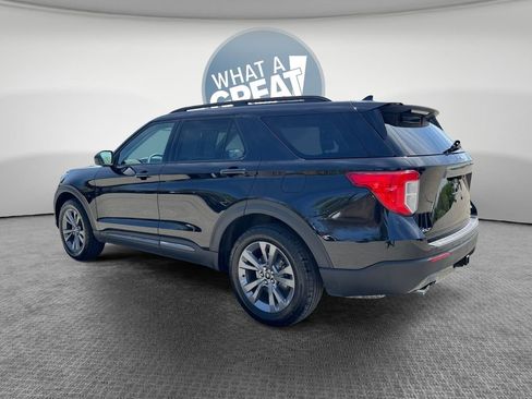 Used 2023 Ford Explorer XLT w/ Equipment Group 202A AWD/4WD image 6