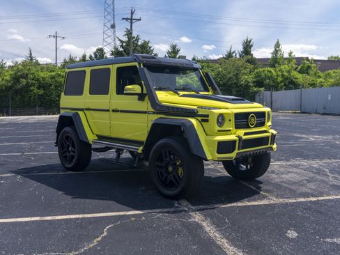 Used 2017 Mercedes-Benz G 550 Squared image 11
