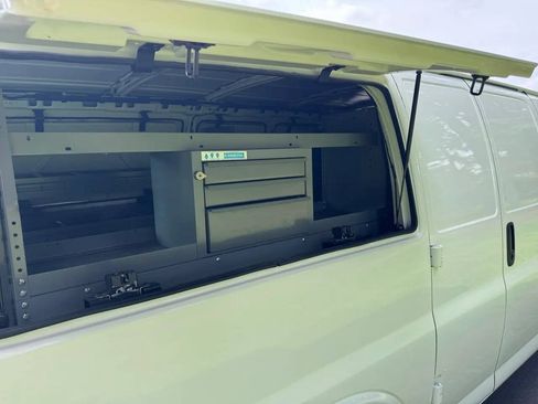 Used 2009 GMC Savana 3500 RWD image 22