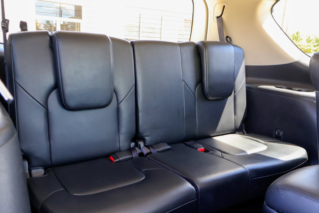 Used 2024 Nissan Armada SL w/ Captain's Chairs Package RWD image 12