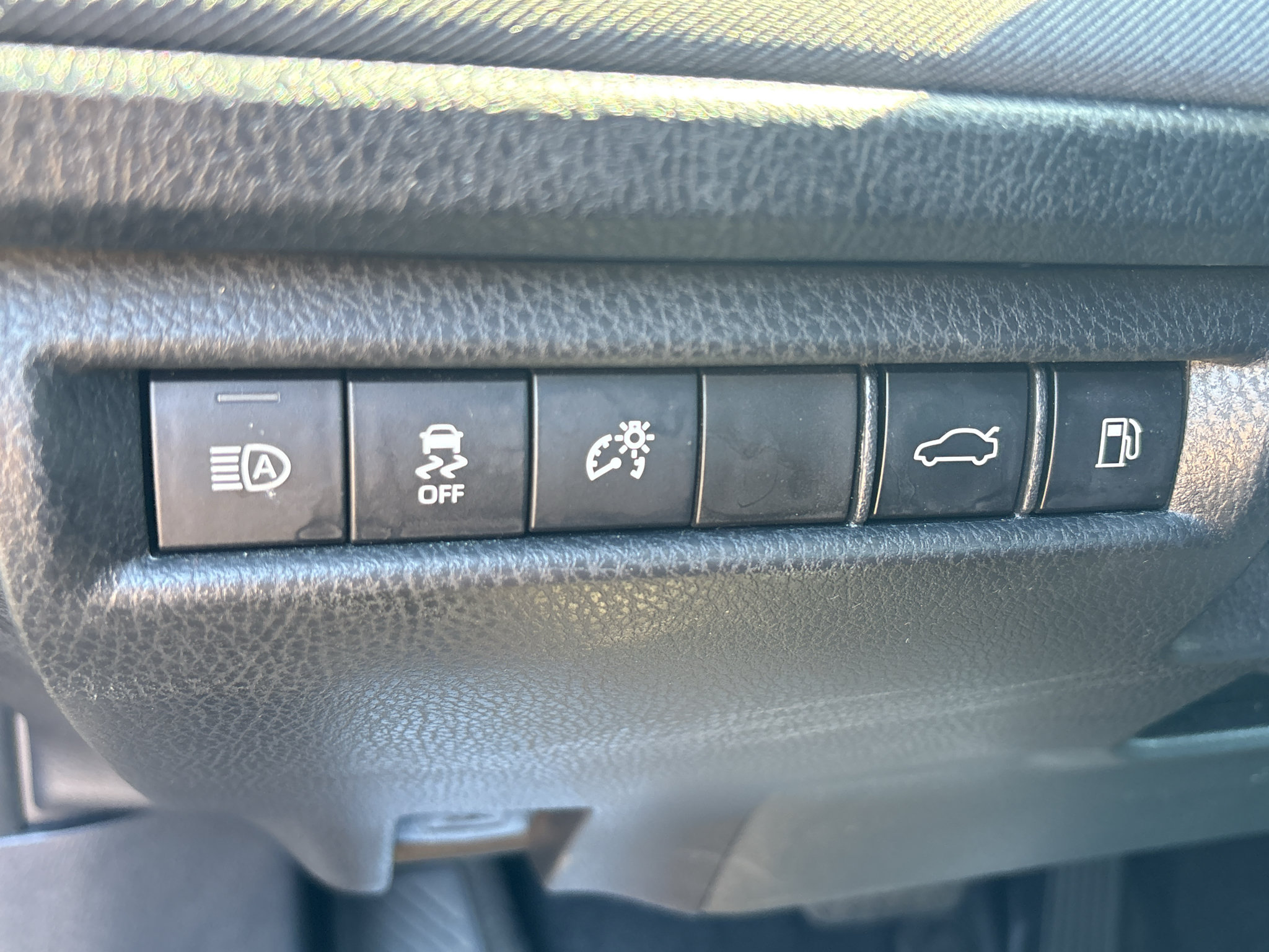 Used 2025 Toyota Camry LE FWD image 26