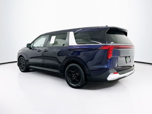 Used 2026 Kia Carnival FWD image 5