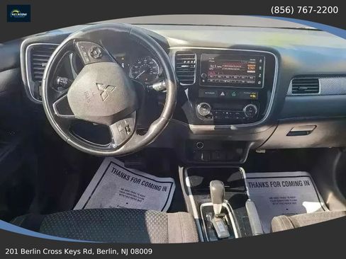 Used 2018 Mitsubishi Outlander LE FWD image 12