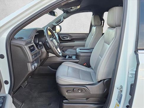 Used 2023 GMC Yukon SLT image 16