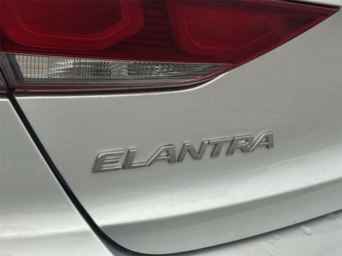 Used 2017 Hyundai Elantra Value Edition w/ Cargo Package FWD image 11