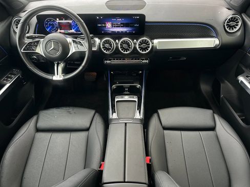 Used 2024 Mercedes-Benz EQB 300 4MATIC image 12