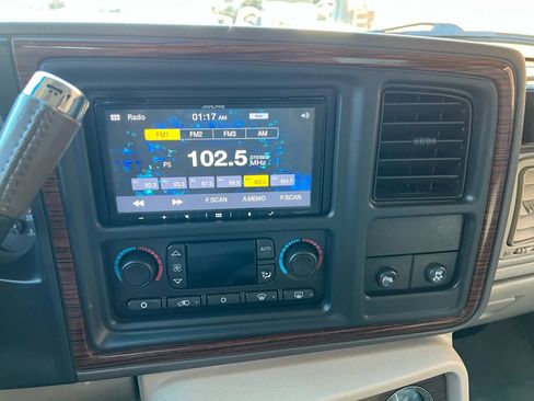 Used 2003 Cadillac Escalade AWD image 28