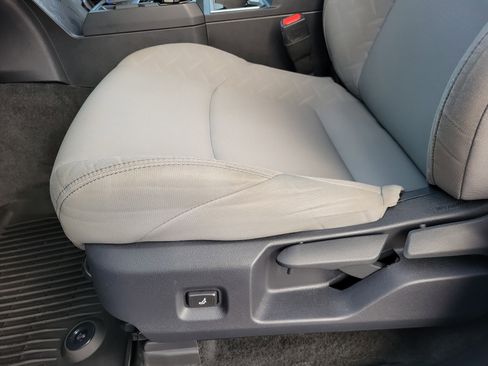 Certified 2025 Toyota Tacoma SR5 image 14