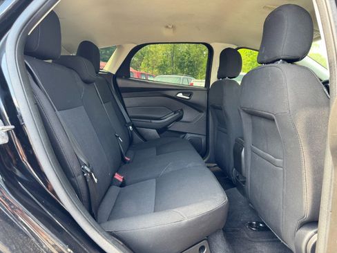 Used 2016 Ford Focus SE FWD image 17