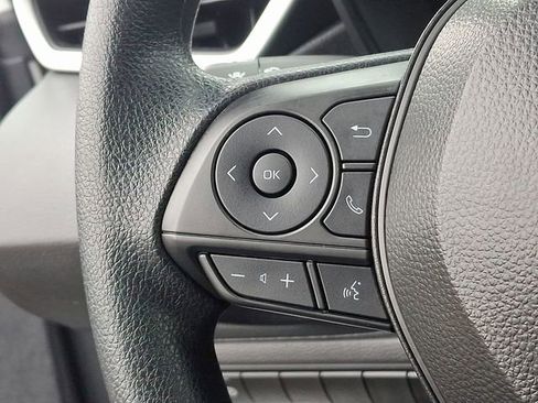Used 2025 Toyota Corolla LE image 20