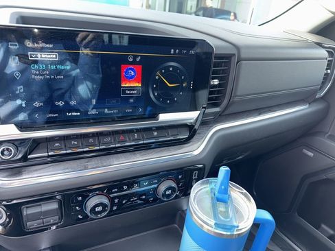 Used 2022 Chevrolet Silverado 1500 LTZ w/ LTZ Premium Package image 52