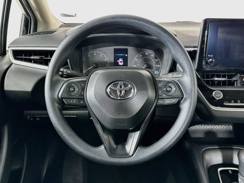 Used 2025 Toyota Corolla LE FWD image 17