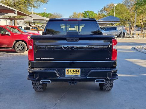 Used 2024 Chevrolet Silverado 1500 LT Trail Boss w/ Convenience Package II image 4