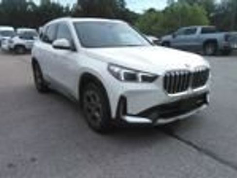 Used 2025 BMW X1 xDrive28i AWD/4WD image 8
