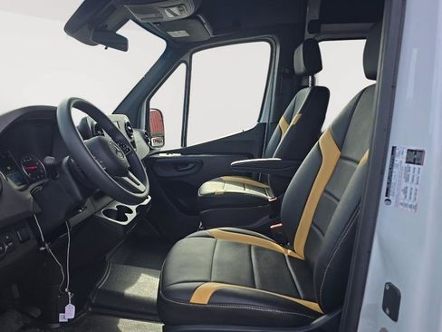 Used 2024 Mercedes-Benz Sprinter 3500 w/ Acoustic Package image 11