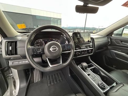 Certified 2025 Nissan Pathfinder SL AWD/4WD image 22