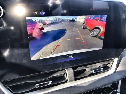 New 2026 Chevrolet Equinox LT image 17