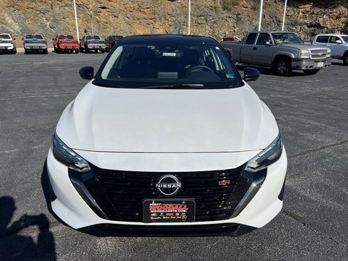 New 2025 Nissan Sentra SR w/ SR Premium Package image 2