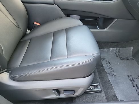 Certified 2022 Nissan Rogue SL w/ SL Premium Package image 16