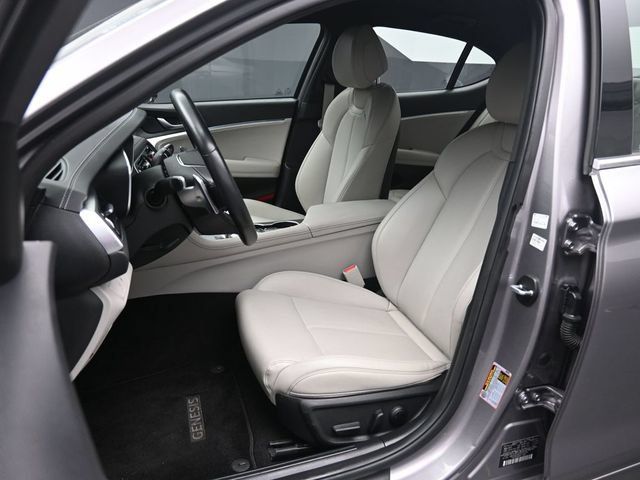 Used 2023 Genesis G70 2.0T RWD image 17