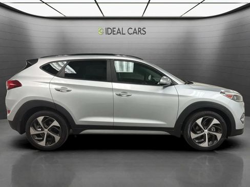 Used 2018 Hyundai Tucson Value FWD image 4