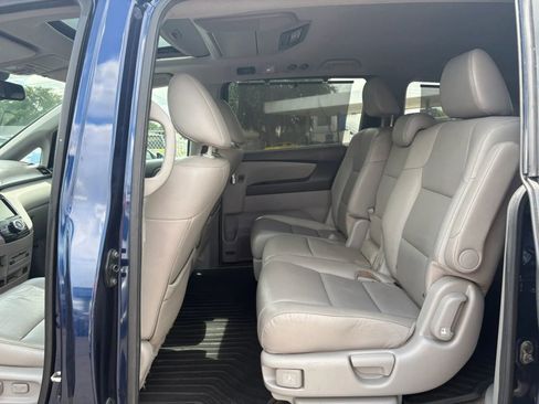 Used 2015 Honda Odyssey Touring Elite image 18