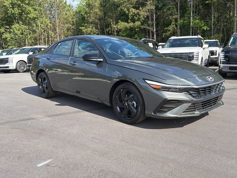 New 2026 Hyundai Elantra Sport FWD image 8