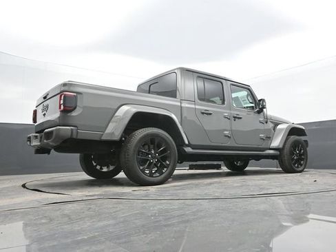 Used 2022 Jeep Gladiator Overland image 56