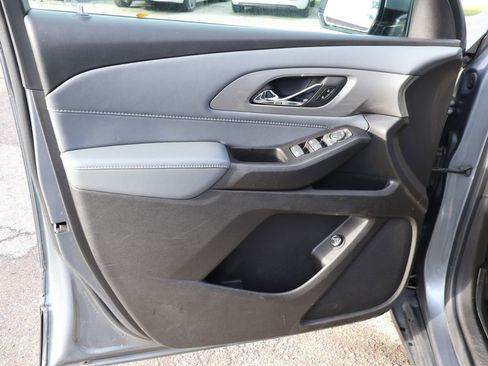 Used 2020 Chevrolet Traverse LT w/ Driver Confidence II Package image 26