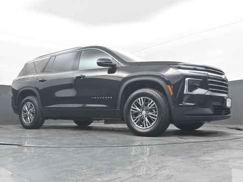 Certified 2026 Chevrolet Traverse LT FWD image 34