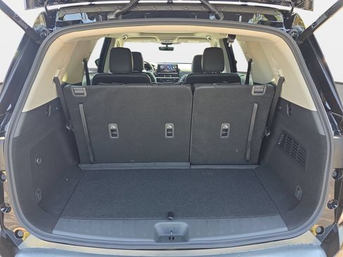 New 2026 Nissan Pathfinder SL w/ SL Premium Package FWD image 12