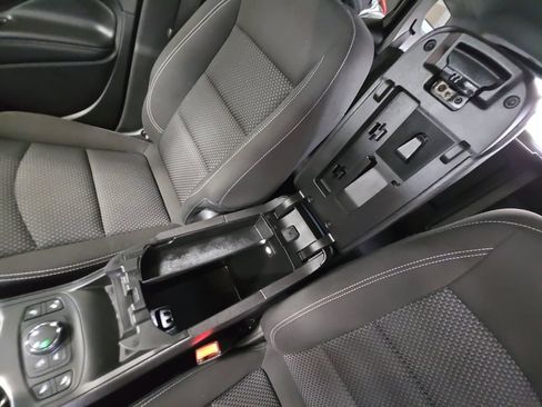 Certified 2024 GMC Terrain SLE w/ Driver Convenience Package AWD/4WD image 33