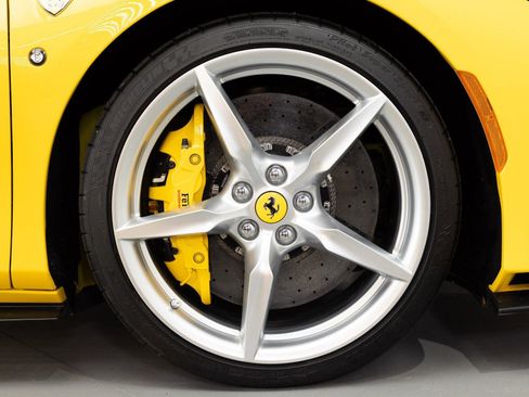 Certified 2021 Ferrari F8 Tributo RWD image 23