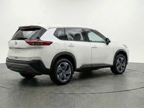 Used 2025 Nissan Rogue SV FWD image 9