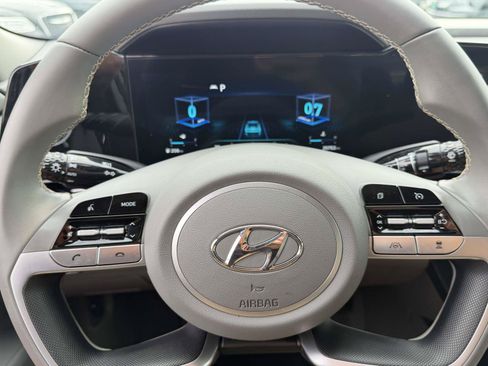 Used 2023 Hyundai Elantra SEL w/ Convenience Package FWD image 23