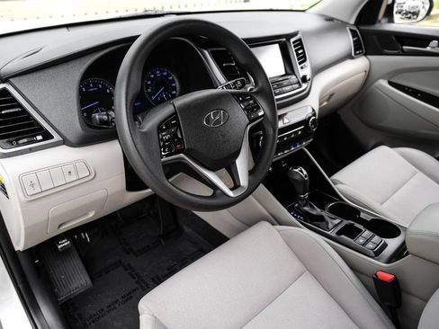 Used 2018 Hyundai Tucson SEL FWD image 2