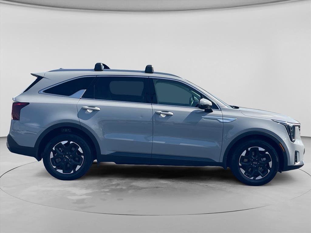 Used 2024 Kia Sorento S w/ Panoramic Sunroof Package FWD image 8