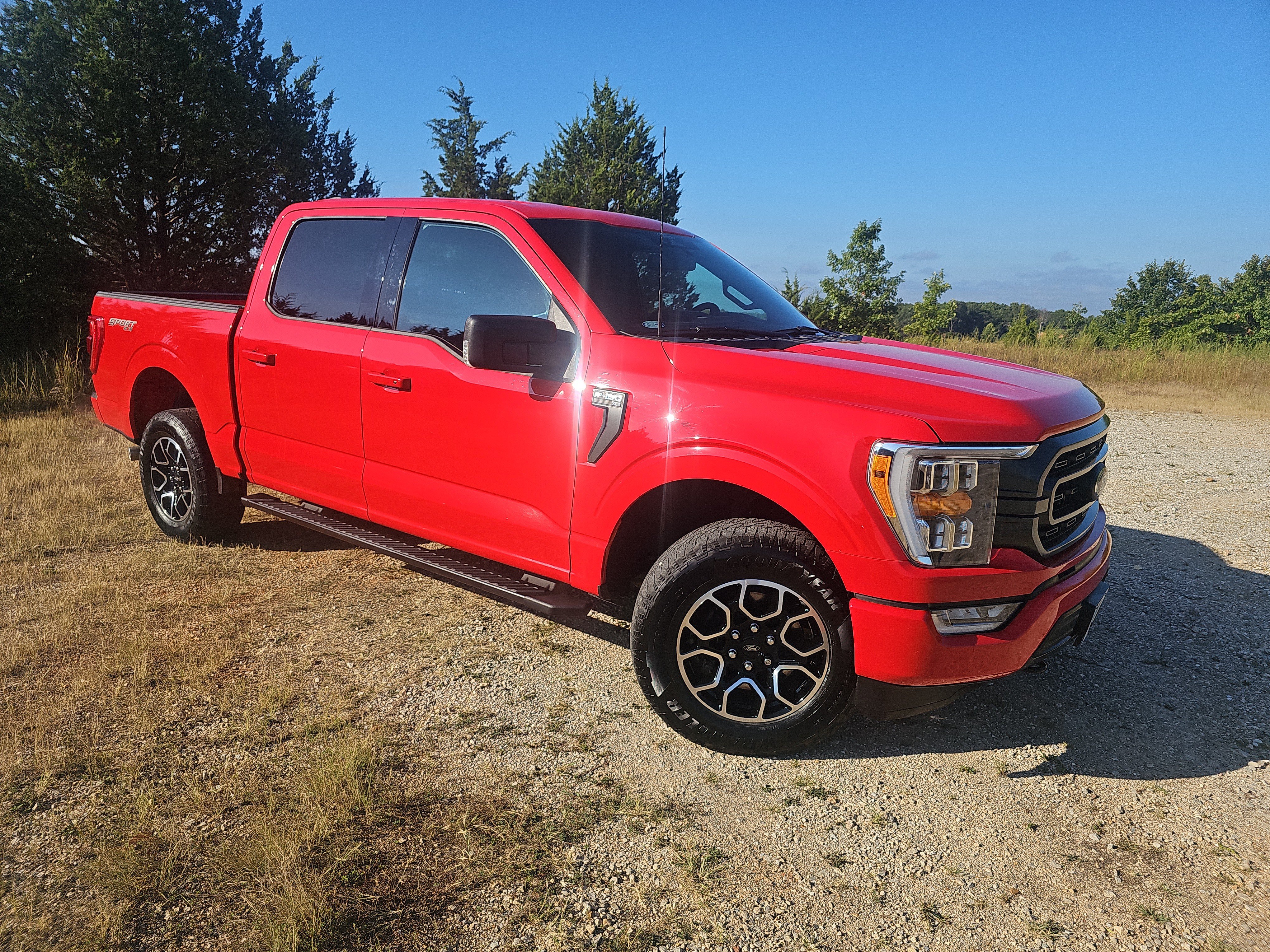 Used 2022 Ford F150 XLT w/ Equipment Group 302A High AWD/4WD image 2