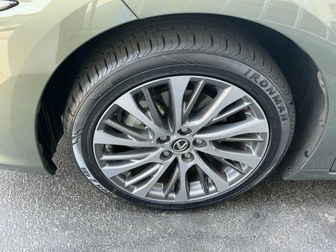 Used 2019 Lexus ES 350 w/ Premium Package FWD image 26