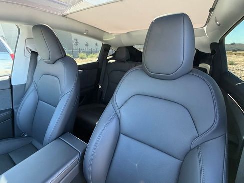 Used 2026 Tesla Model Y Long Range image 12