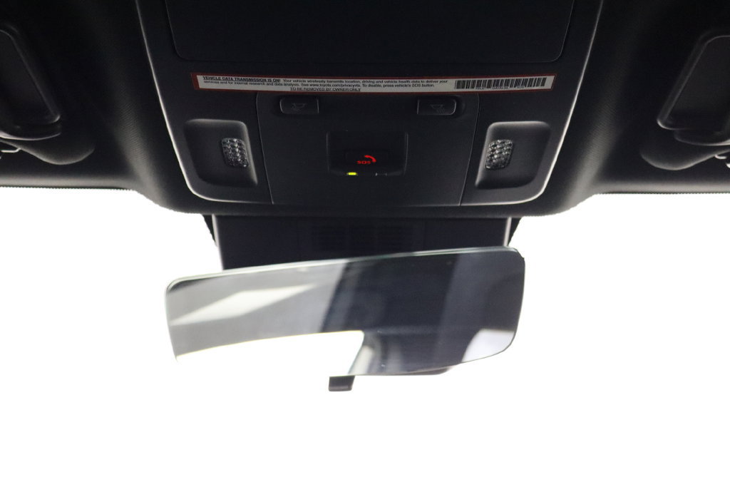Used 2025 Toyota Camry SE FWD image 24