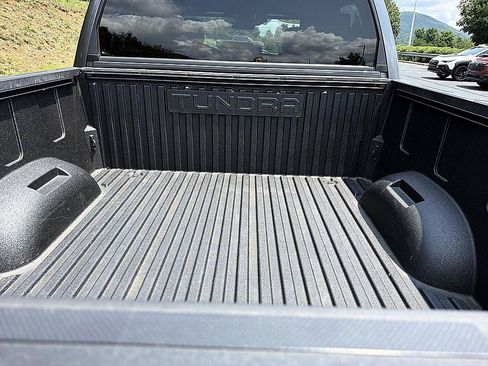 Used 2024 Toyota Tundra Platinum AWD/4WD image 21