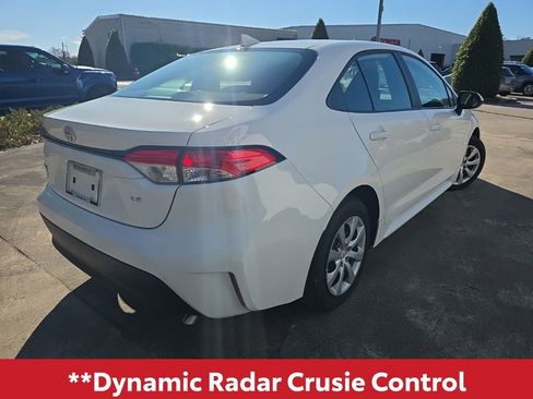 Used 2025 Toyota Corolla LE image 7