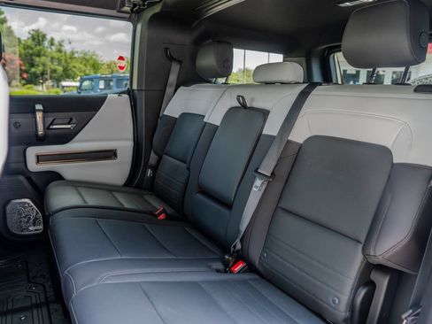Used 2025 GMC Hummer EV 3X AWD/4WD image 19