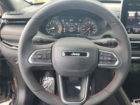 Used 2024 Jeep Compass Trailhawk AWD/4WD image 26