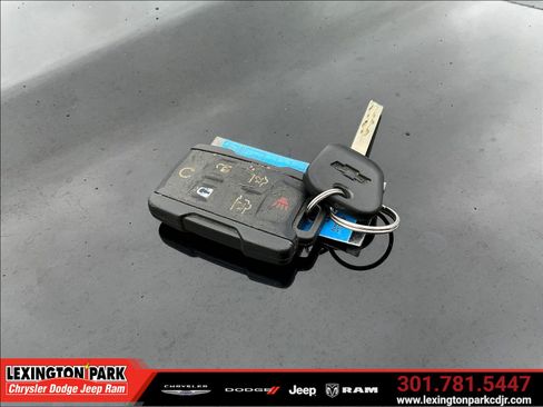 Used 2018 Chevrolet Suburban LT AWD/4WD image 34