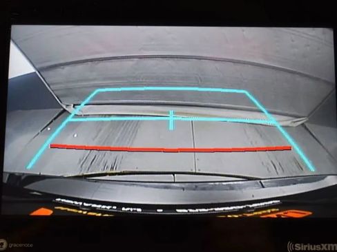 Used 2024 Toyota Camry SE image 29