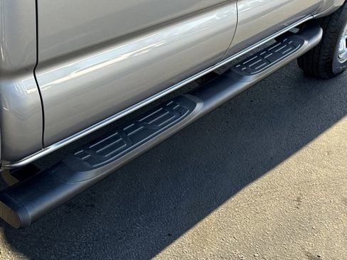 Used 2019 Toyota Tacoma SR image 19